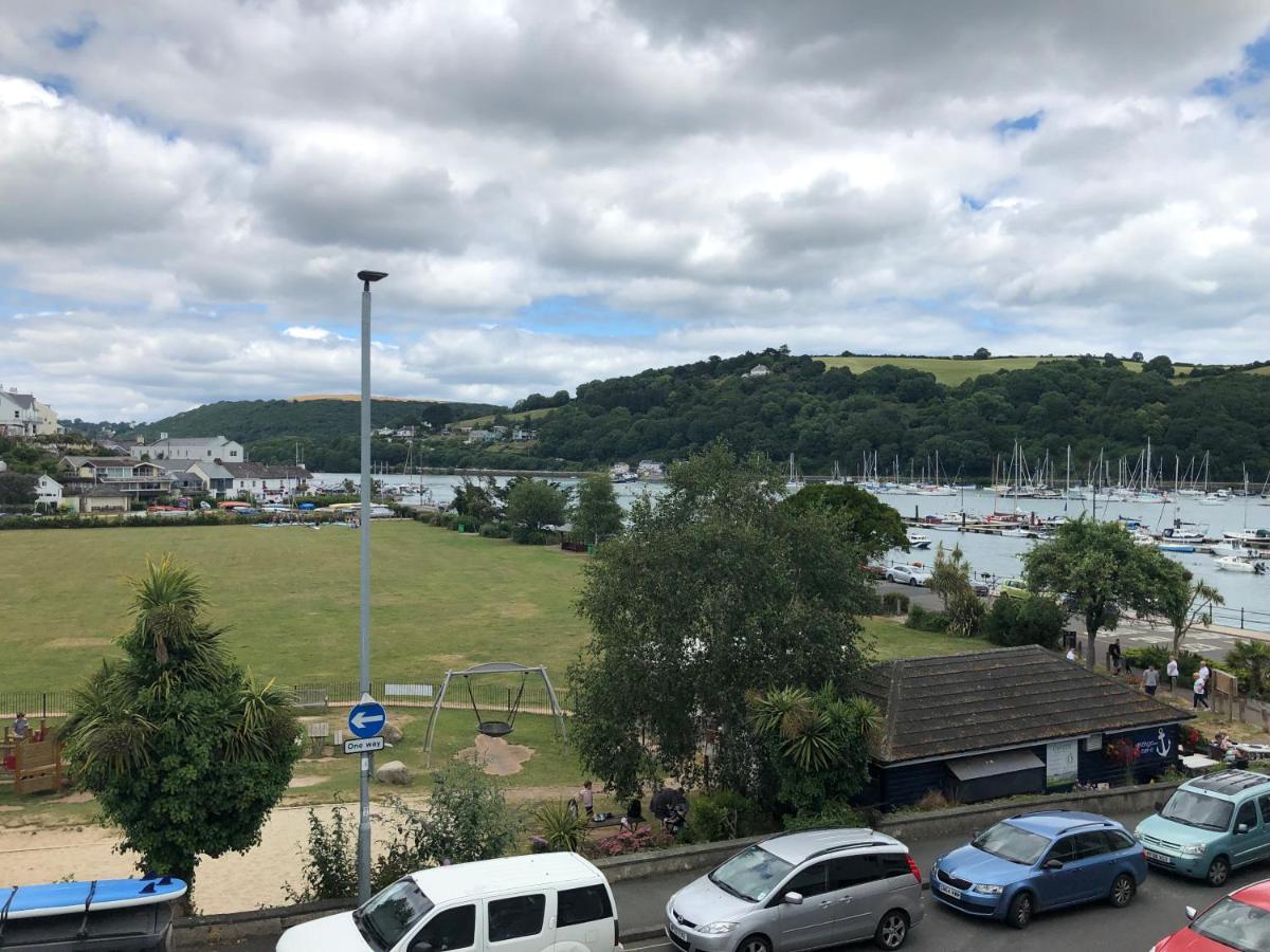 The Ship In Dock Inn Dartmouth Exterior photo