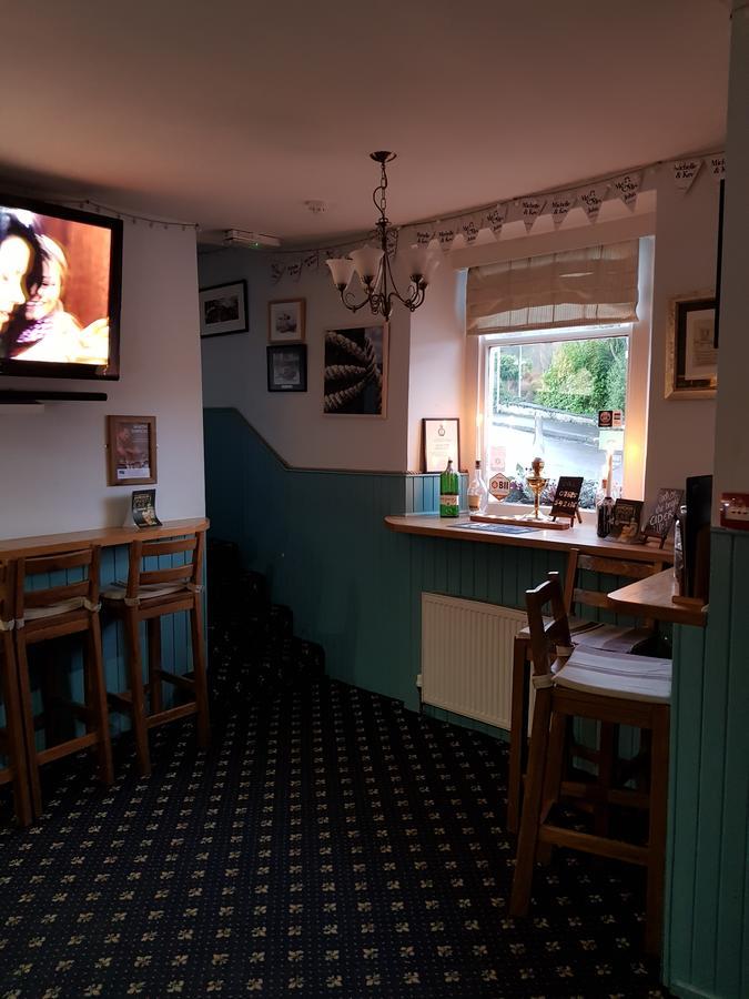 The Ship In Dock Inn Dartmouth Exterior photo